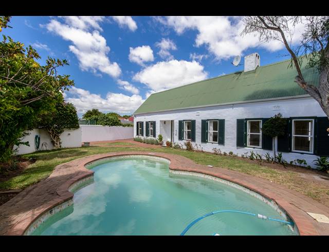 5 BEDROOM HOUSE RENTED IN NEWLANDS